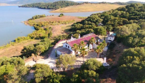 Гостиница Las Lomillas Reserva Ecológica  Алькала-Де-Лос-Гасулес
